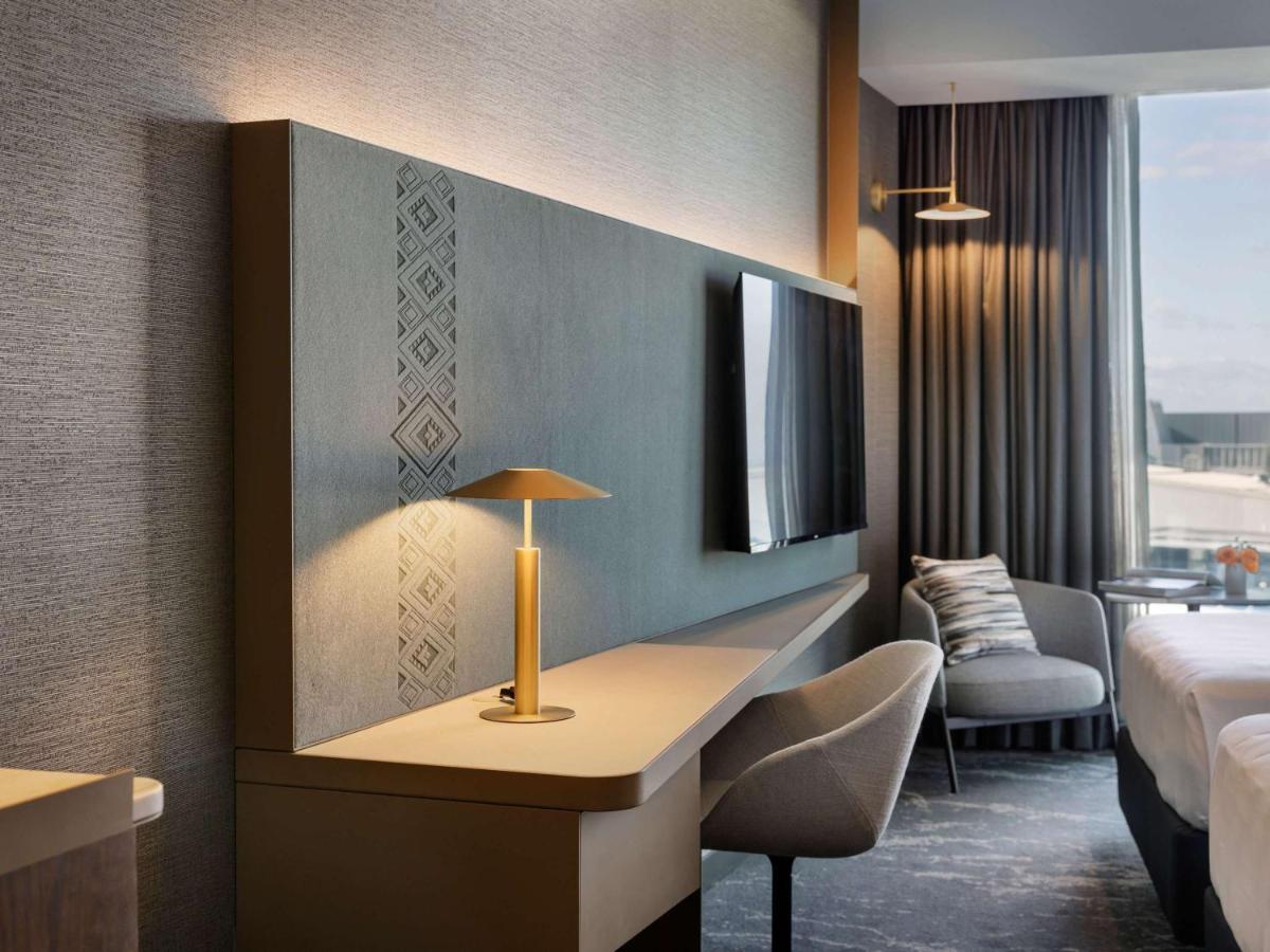 Hotel Pullman Auckland Airport Extérieur photo A guest room at the hotel