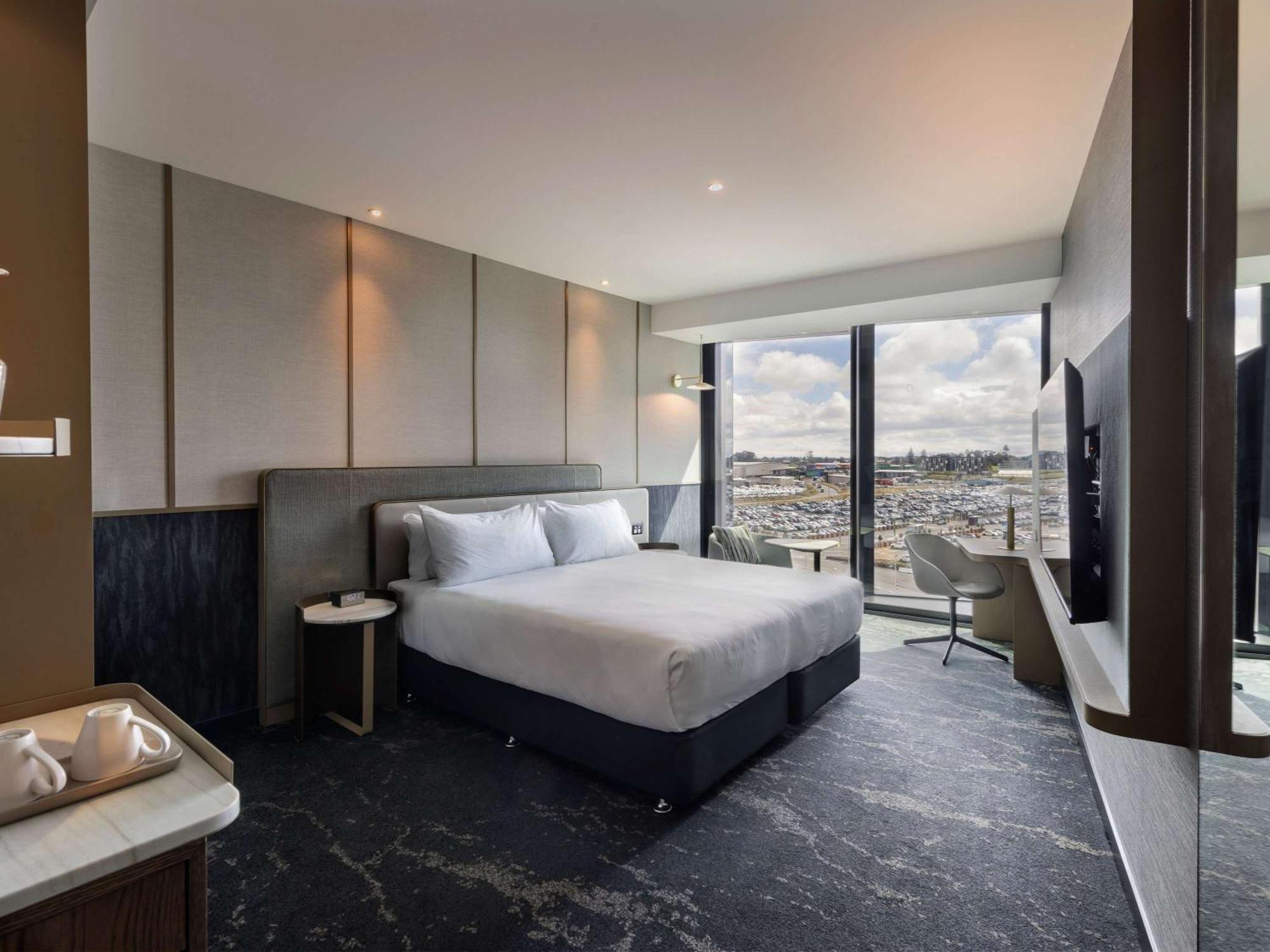 Hotel Pullman Auckland Airport Extérieur photo A room at the hotel